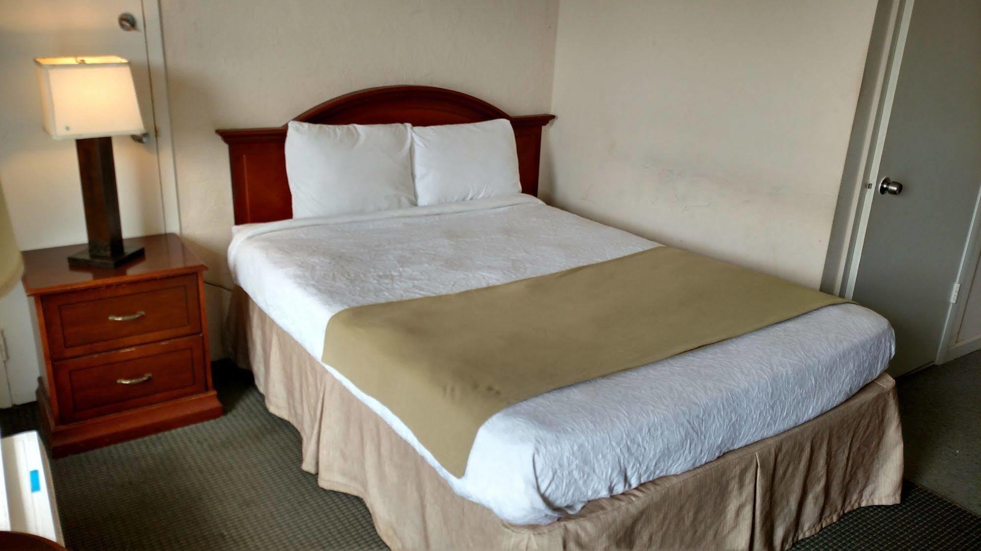 Hope Inn Lenox Ngoại thất bức ảnh
