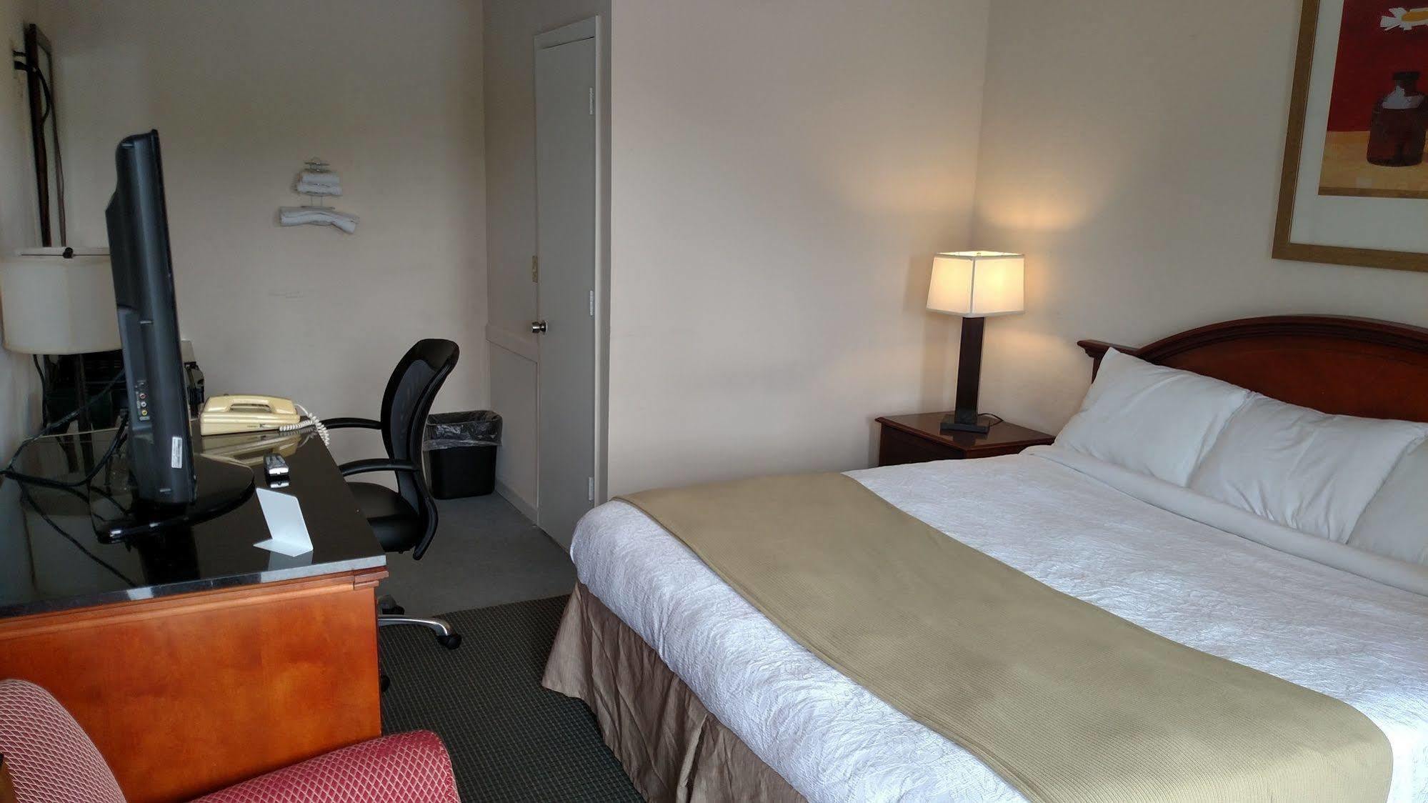 Hope Inn Lenox Ngoại thất bức ảnh
