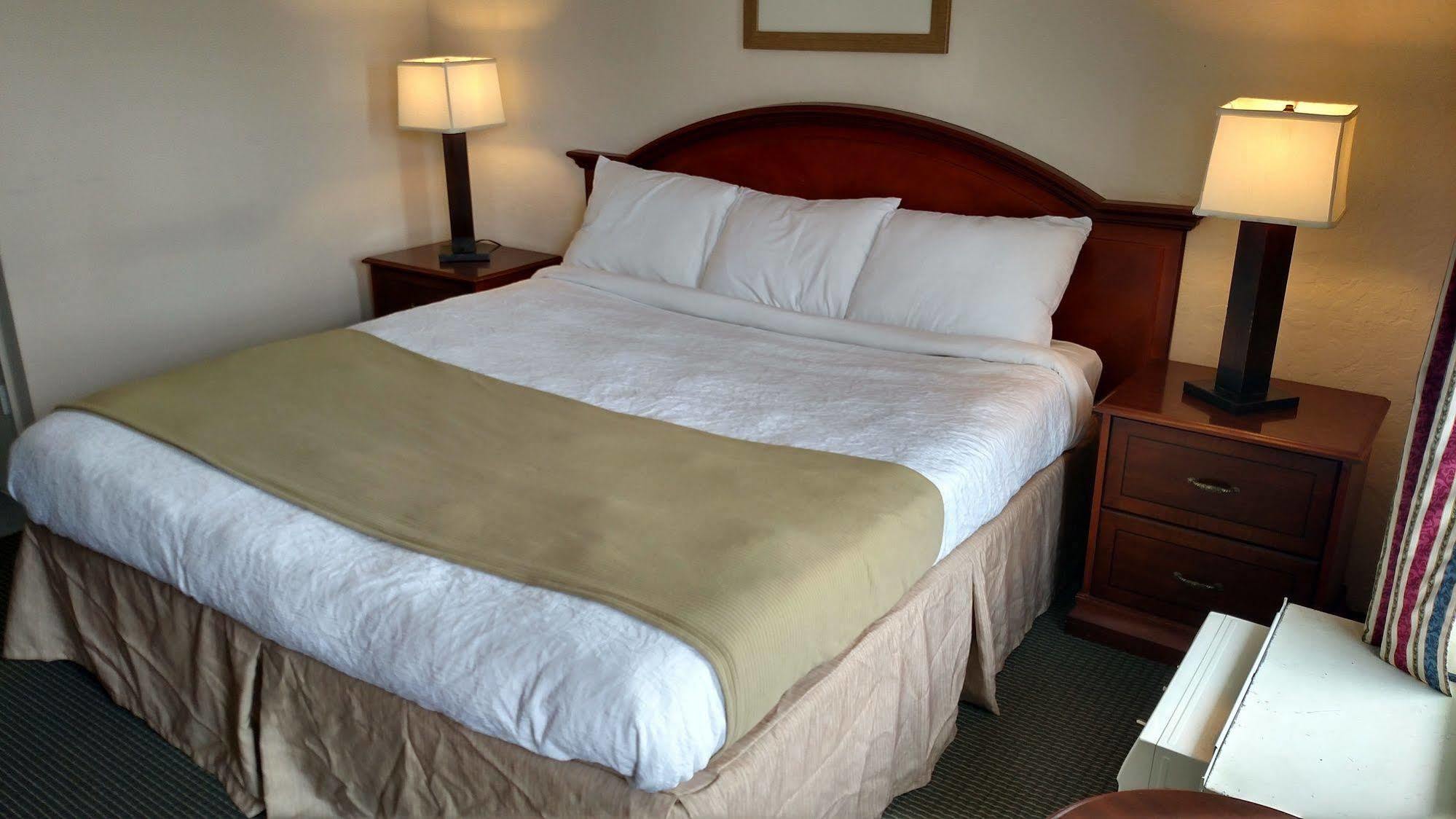 Hope Inn Lenox Ngoại thất bức ảnh